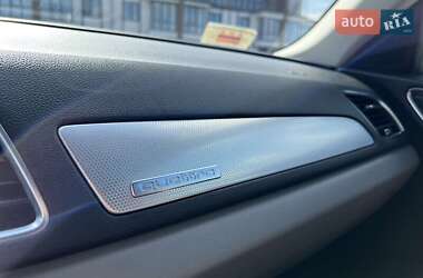 Внедорожник / Кроссовер Audi Q3 2017 в 