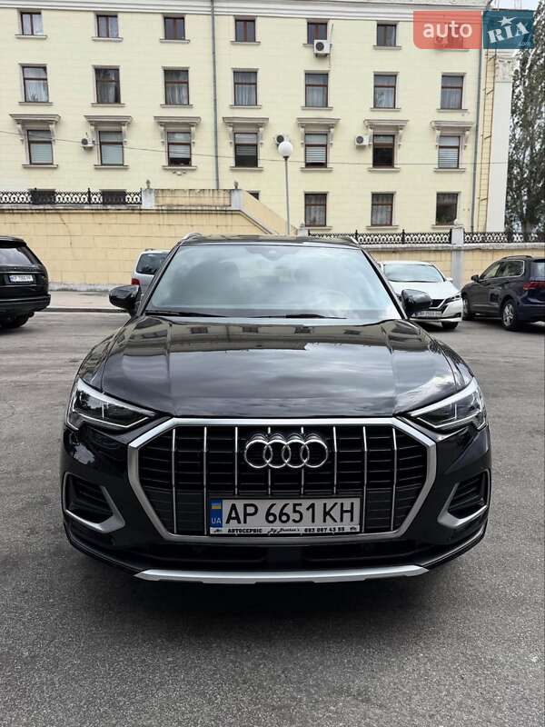 Внедорожник / Кроссовер Audi Q3 2021 в Запорожье