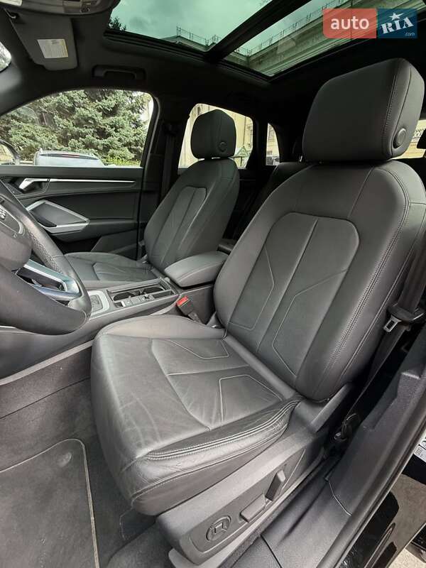 Внедорожник / Кроссовер Audi Q3 2021 в Запорожье