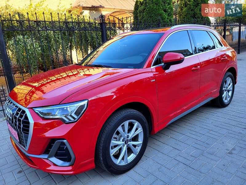 Внедорожник / Кроссовер Audi Q3 2022 в Запорожье
