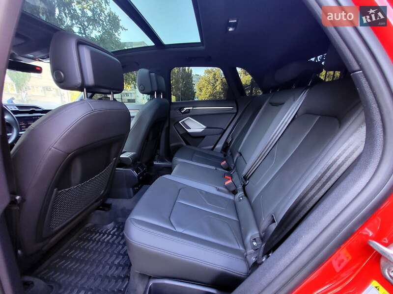 Внедорожник / Кроссовер Audi Q3 2022 в Запорожье