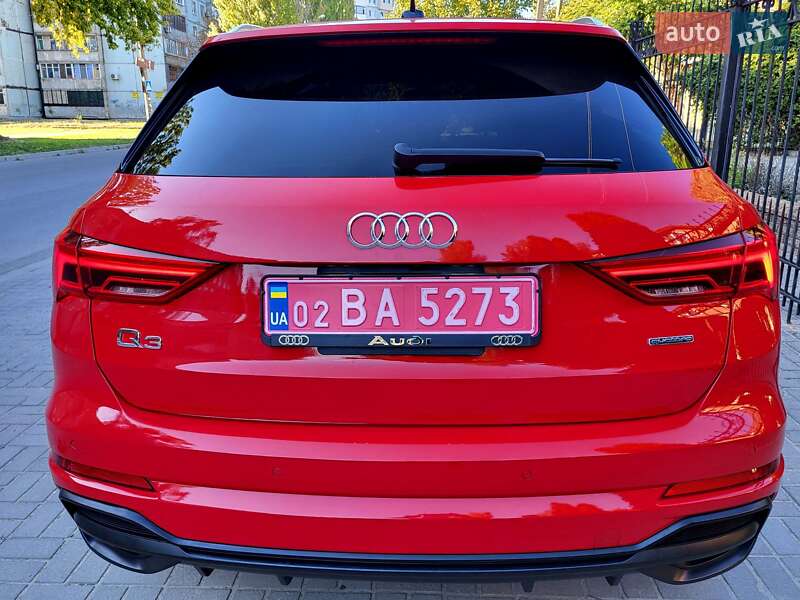 Внедорожник / Кроссовер Audi Q3 2022 в Запорожье