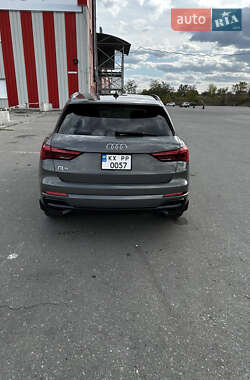 Внедорожник / Кроссовер Audi Q3 2021 в 