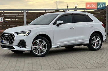 Внедорожник / Кроссовер Audi Q3 2020 в 