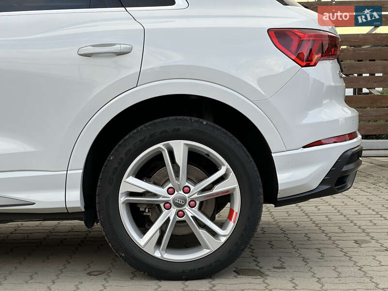 Позашляховик / Кросовер Audi Q3 2020 в Стрию