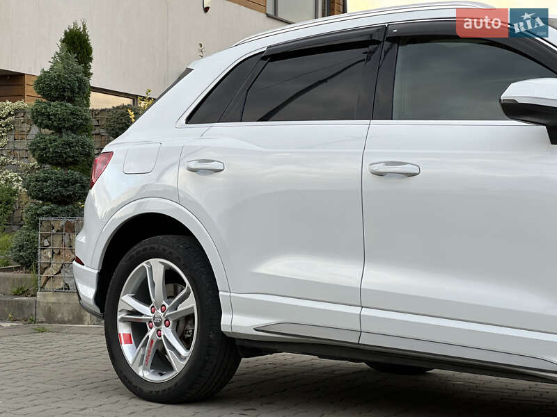 Позашляховик / Кросовер Audi Q3 2020 в Стрию