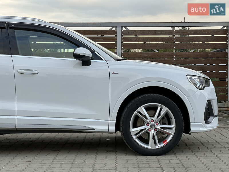 Позашляховик / Кросовер Audi Q3 2020 в Стрию