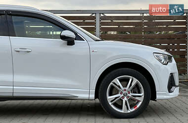 Внедорожник / Кроссовер Audi Q3 2020 в 