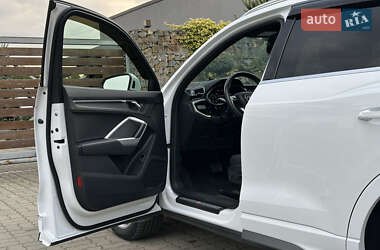 Внедорожник / Кроссовер Audi Q3 2020 в 