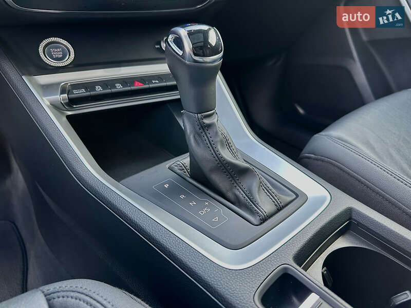 Позашляховик / Кросовер Audi Q3 2020 в Стрию