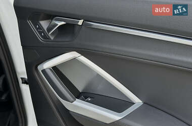 Внедорожник / Кроссовер Audi Q3 2020 в 