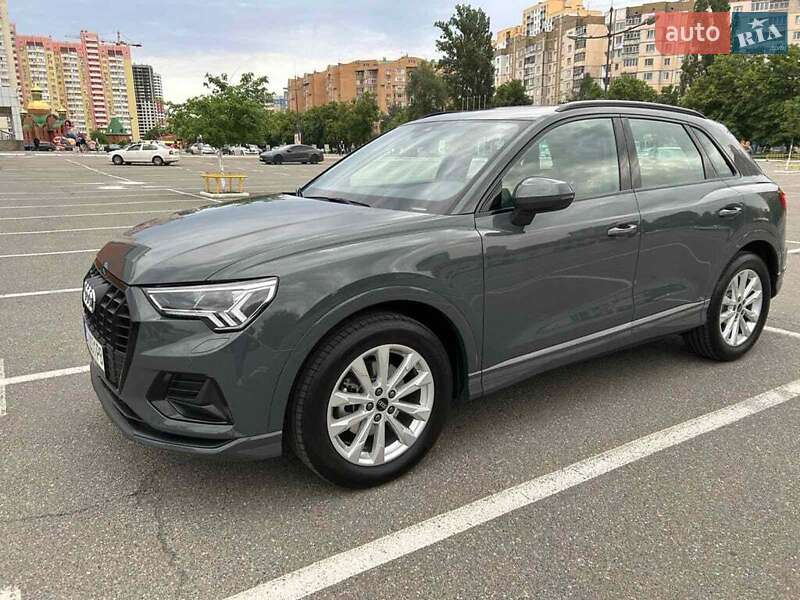 Внедорожник / Кроссовер Audi Q3 2025 в Ивано-Франковске