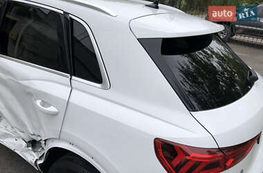 Позашляховик / Кросовер Audi Q3 2021 в 