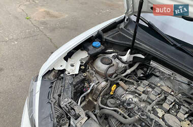 Позашляховик / Кросовер Audi Q3 2021 в 