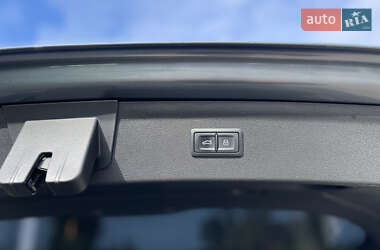 Внедорожник / Кроссовер Audi Q3 2014 в 