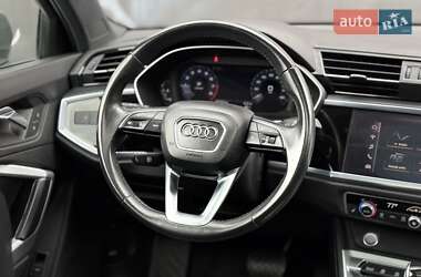 Внедорожник / Кроссовер Audi Q3 2020 в 