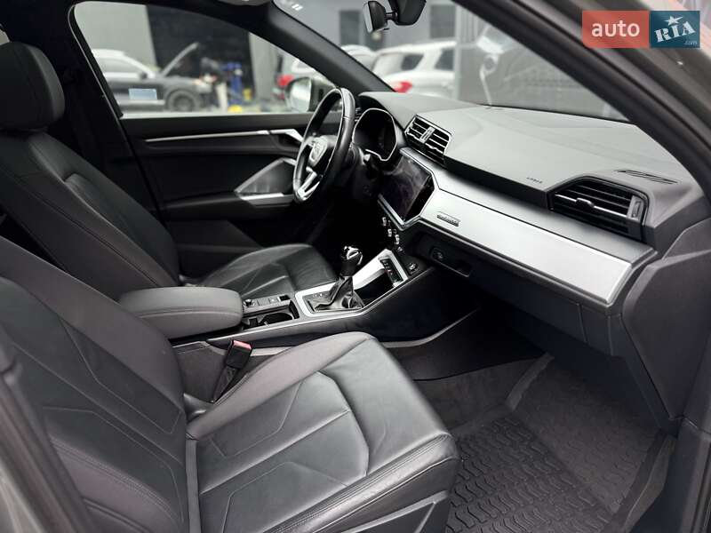 Позашляховик / Кросовер Audi Q3 2020 в Львові