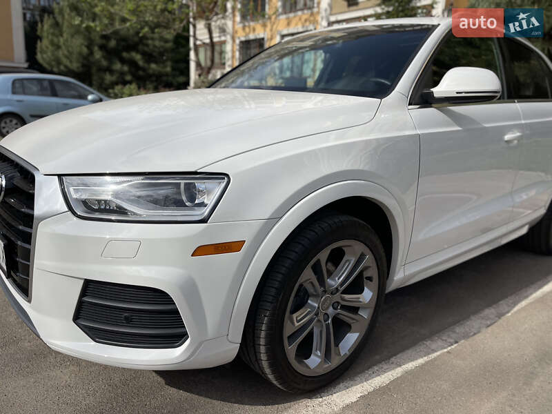 Позашляховик / Кросовер Audi Q3 2016 в Одесі
