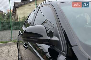 Позашляховик / Кросовер Audi Q3 2016 в 