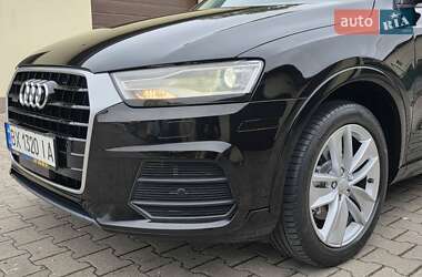 Позашляховик / Кросовер Audi Q3 2016 в 