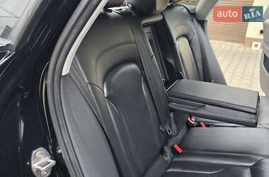 Позашляховик / Кросовер Audi Q3 2016 в 