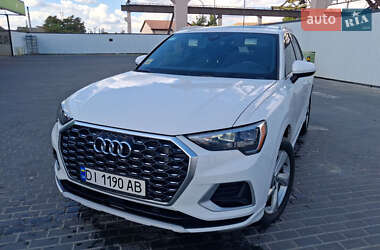 Внедорожник / Кроссовер Audi Q3 2019 в 