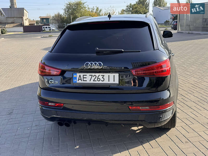 Позашляховик / Кросовер Audi Q3 2017 в Дніпрі