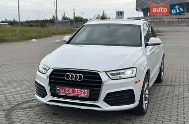 Позашляховик / Кросовер Audi Q3 2017 в 