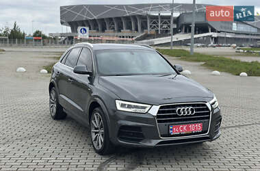 Внедорожник / Кроссовер Audi Q3 2017 в 
