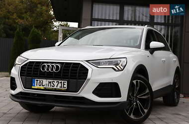 Позашляховик / Кросовер Audi Q3 2020 в 