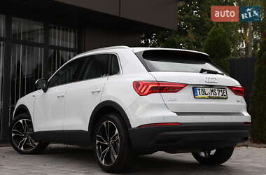 Позашляховик / Кросовер Audi Q3 2020 в 