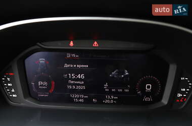 Позашляховик / Кросовер Audi Q3 2020 в 
