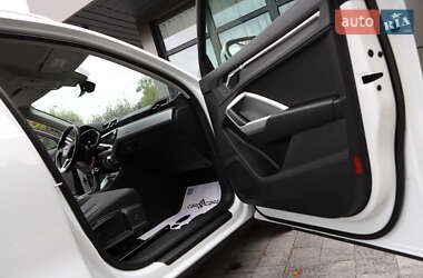 Позашляховик / Кросовер Audi Q3 2020 в 