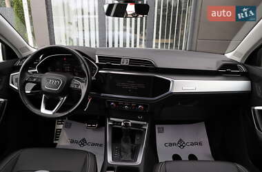 Позашляховик / Кросовер Audi Q3 2020 в 