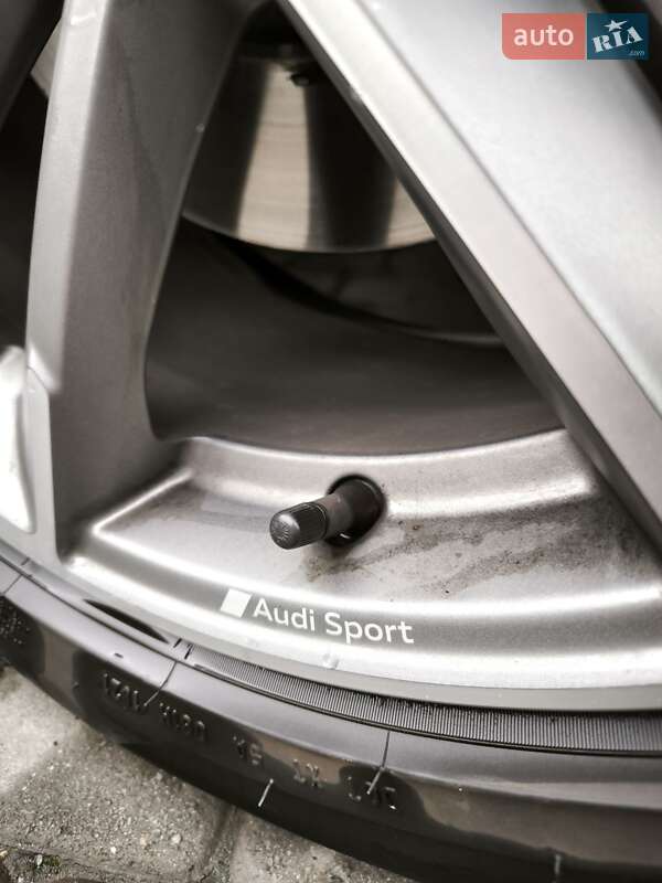 Внедорожник / Кроссовер Audi Q3 2021 в Черкассах