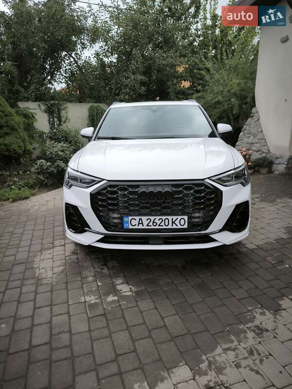 Внедорожник / Кроссовер Audi Q3 2021 в Черкассах