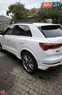 Внедорожник / Кроссовер Audi Q3 2021 в 