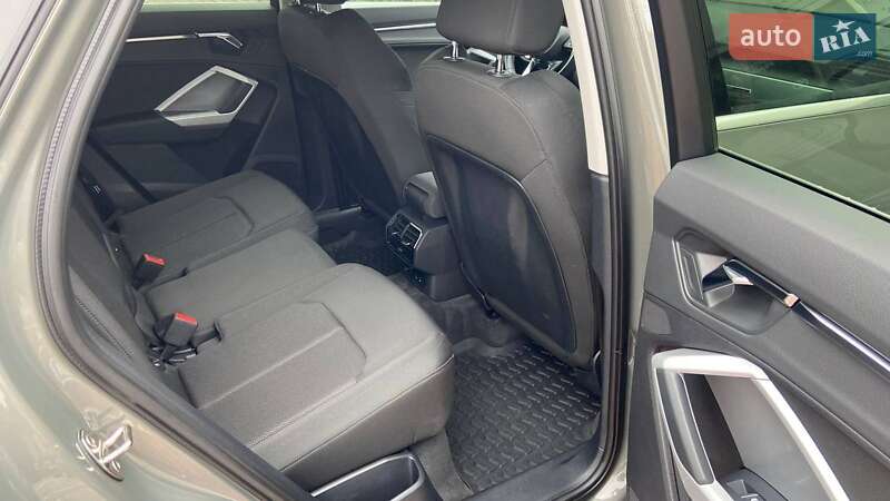 Внедорожник / Кроссовер Audi Q3 2020 в Хмельницком