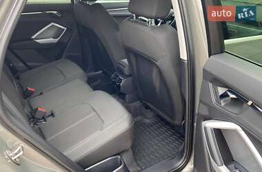 Внедорожник / Кроссовер Audi Q3 2020 в 