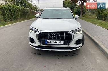 Внедорожник / Кроссовер Audi Q3 2020 в 