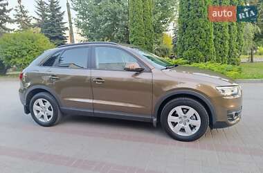 Внедорожник / Кроссовер Audi Q3 2012 в 
