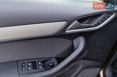 Внедорожник / Кроссовер Audi Q3 2012 в 