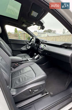 Внедорожник / Кроссовер Audi Q3 2021 в 