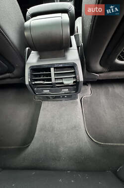 Внедорожник / Кроссовер Audi Q3 2021 в 