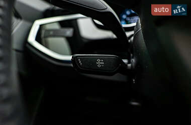 Внедорожник / Кроссовер Audi Q3 2021 в 