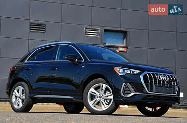 Внедорожник / Кроссовер Audi Q3 2022 в 