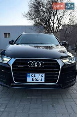 Внедорожник / Кроссовер Audi Q3 2015 в 