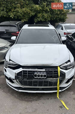 Внедорожник / Кроссовер Audi Q3 2020 в 