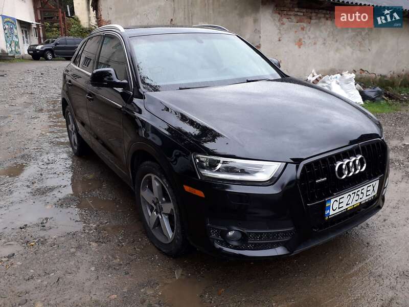 Позашляховик / Кросовер Audi Q3 2014 в Косові
