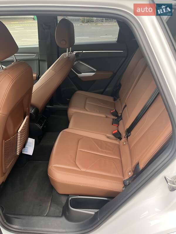 Внедорожник / Кроссовер Audi Q3 2024 в Днепре